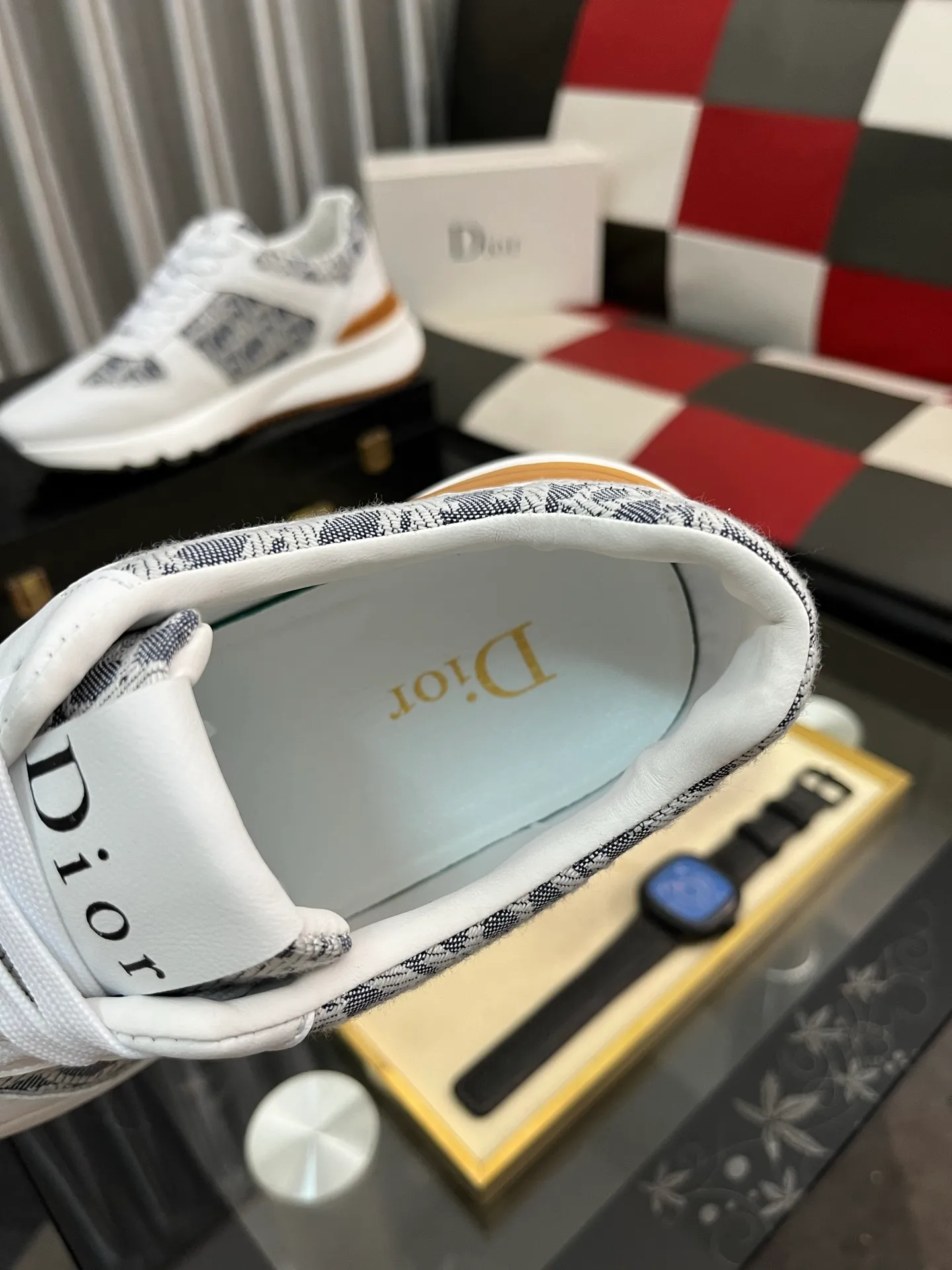 Men's Men's Shoes 💰458⌚️⌚️Dior [Dior] men's casual and trendy shoes are on the market! Strong British fashion style, the upper is made of nubuck leather with printed fabrics, comfortable pigskin lining, and original molded outsole. Designed by European and American masters, the perfect shape creates high quality, super versatile and very comfortable. High-end without losing taste, fashionable and novel! Code number: 38～443️⃣Colors available